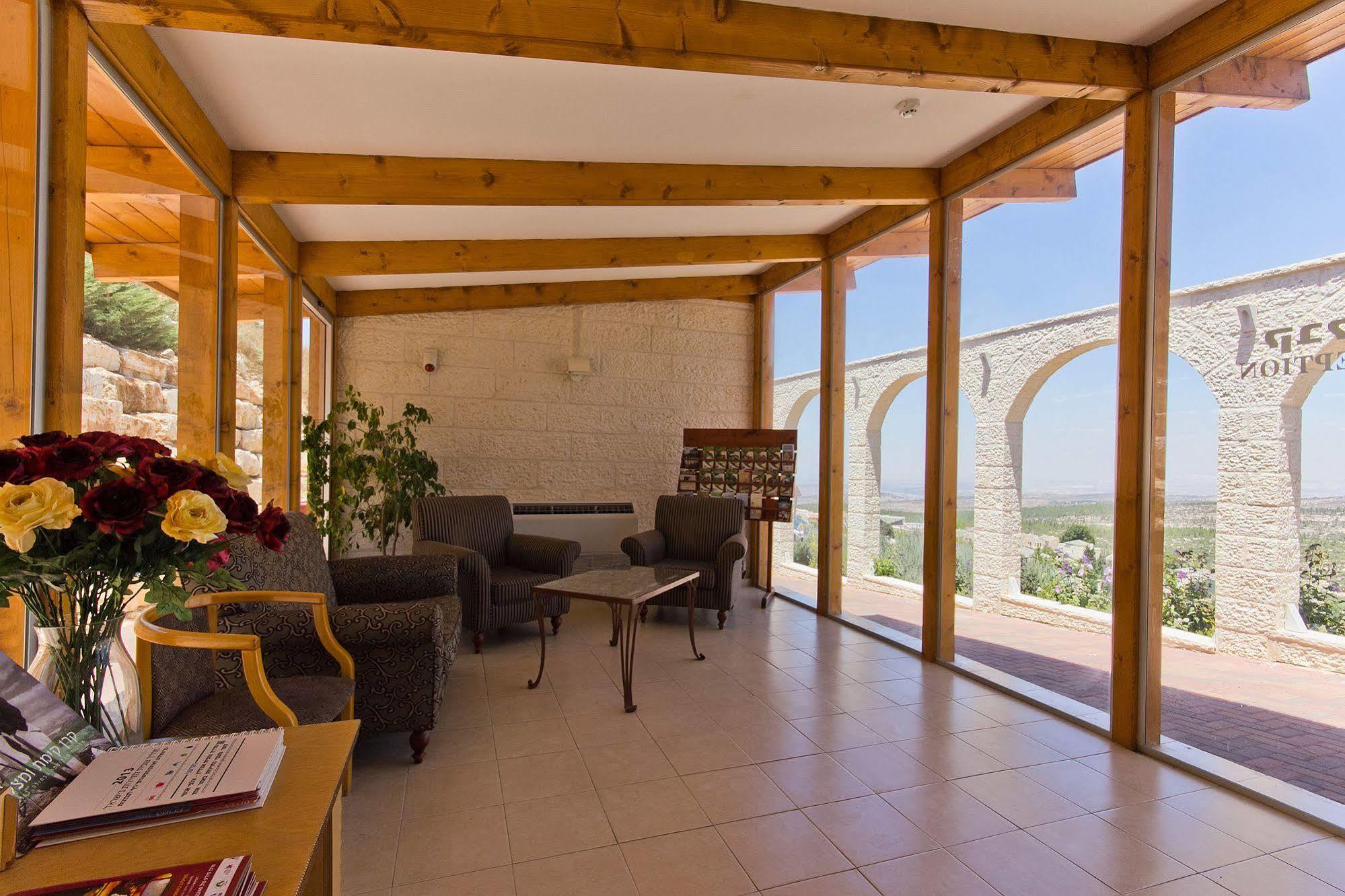 Shoresh Green Hills Family Suites Hotel Eksteriør billede