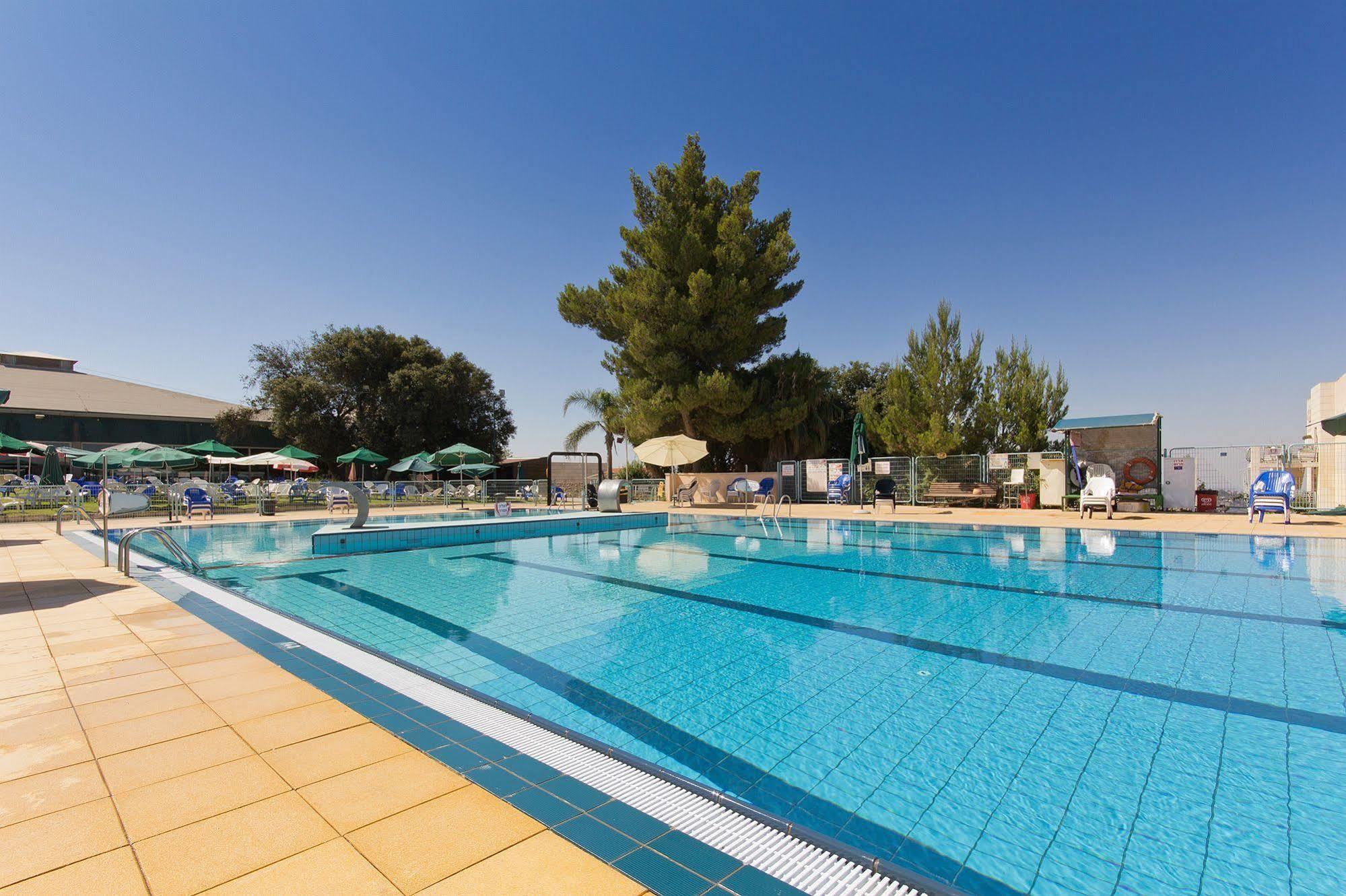 Shoresh Green Hills Family Suites Hotel Eksteriør billede